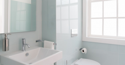 Easy ways to update your bathroom for LESS this season
