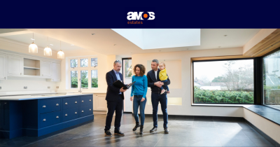 Are Estate Agent Accompanied Viewings a Good or Bad Idea? Pros and Cons for Property Sellers