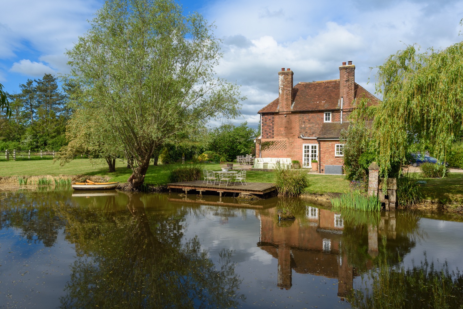 Period Farmhouse Set In Approx. 4.5 Acres With Large Pond - Headcorn, -, TN27 9JE