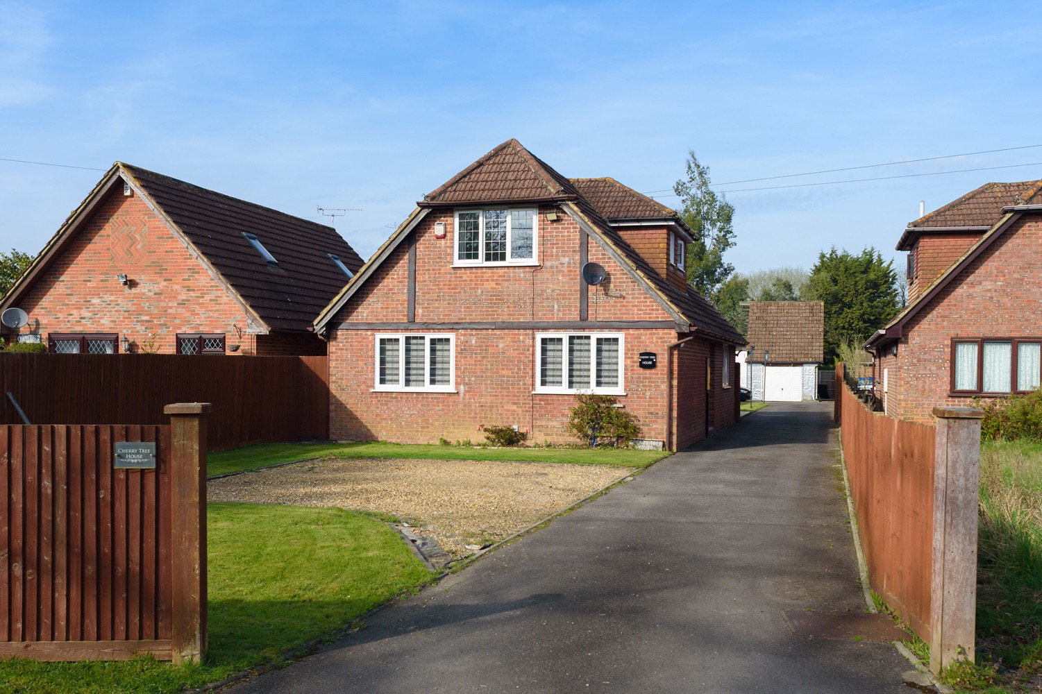 Steeds Lane, Kingsnorth -, TN26 1NQ