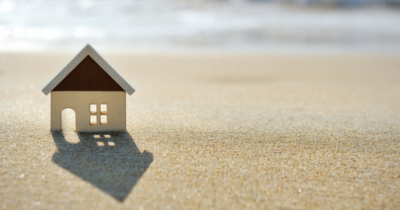 Eight top tips for Brits buying a property abroad🛫🌍